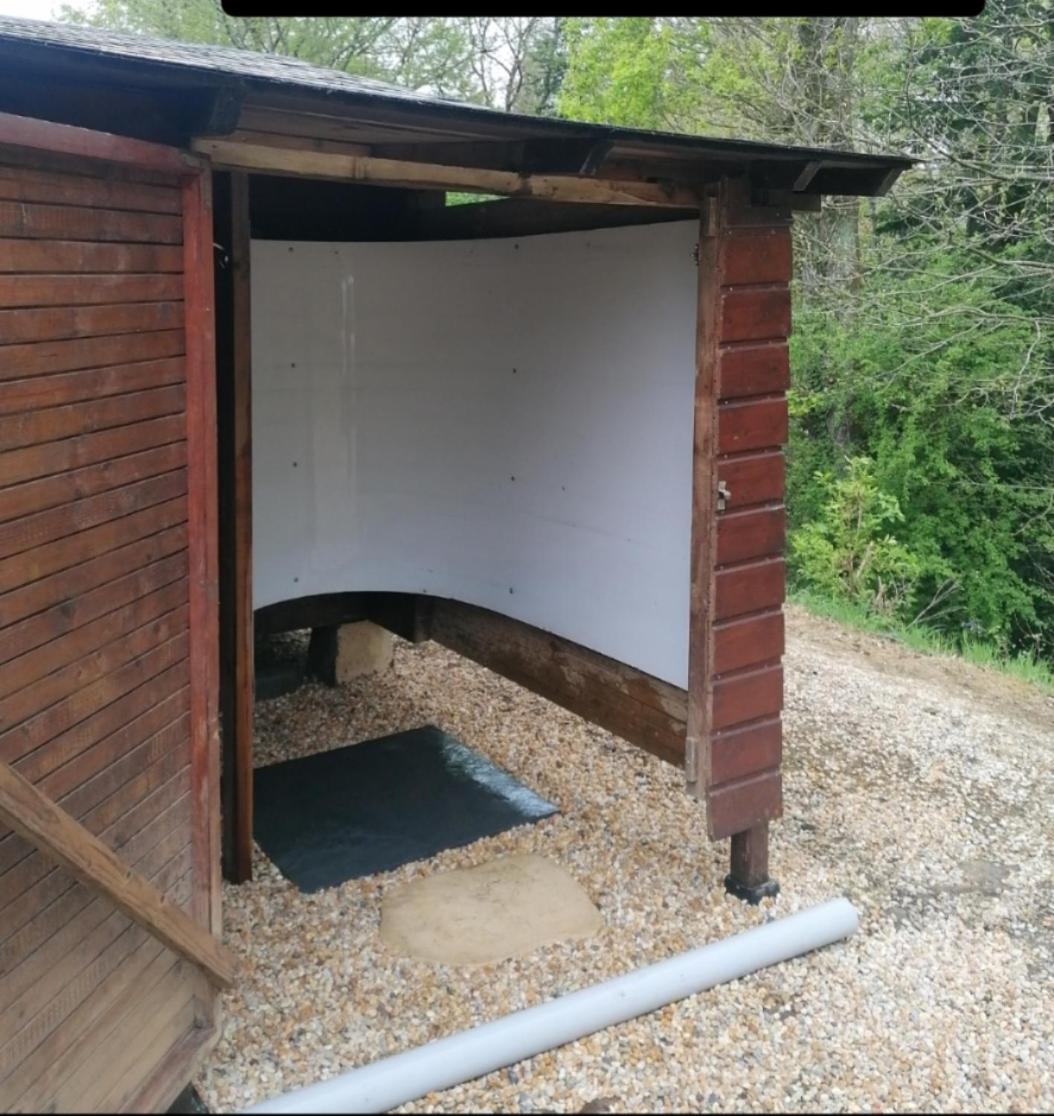 Chalet En Pleine Nature Au Bord D'Un Etang Lanvallay Εξωτερικό φωτογραφία